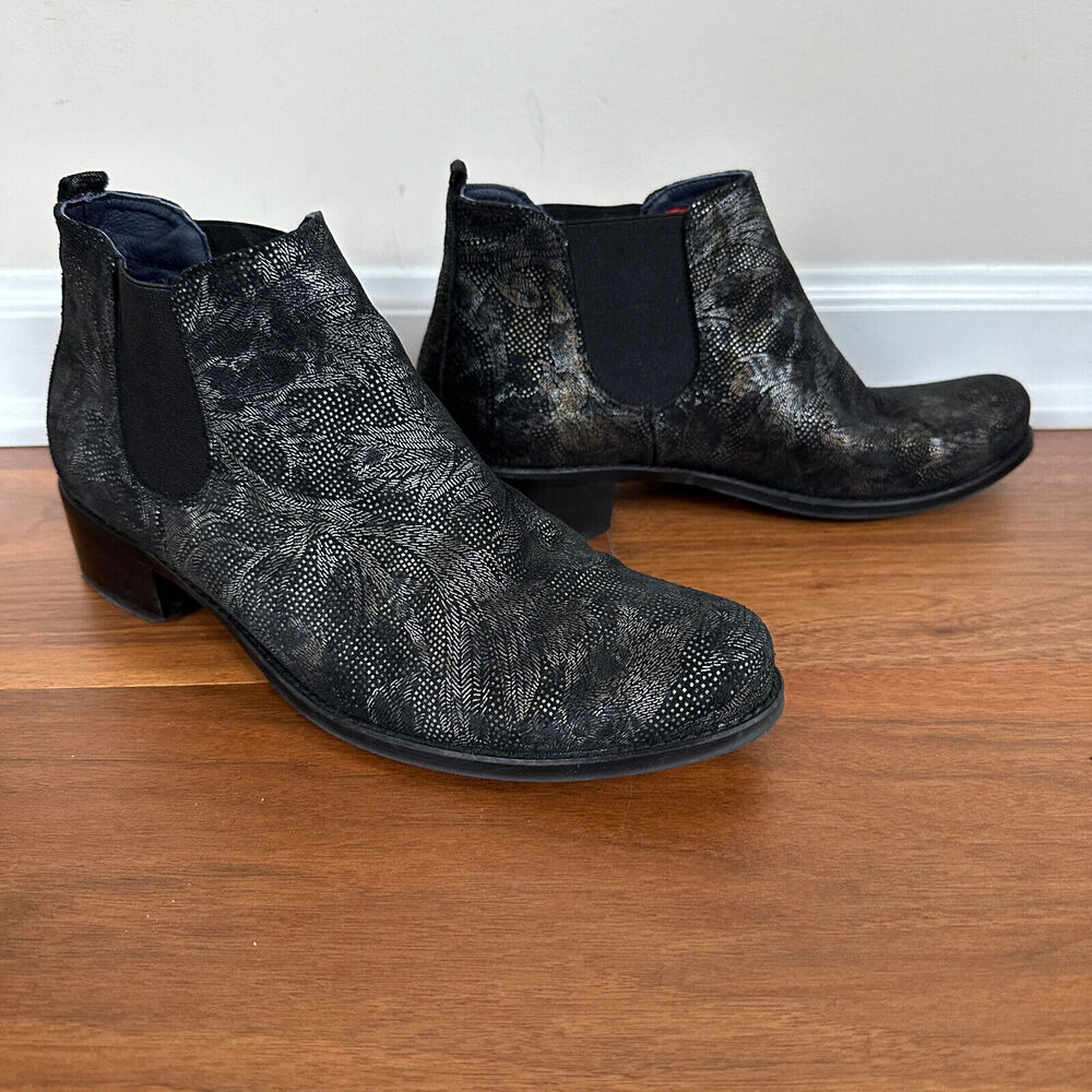 Dorking by Fluchos Leather Ankle Booties Women's Sz 8.5 Metallic Lace Print Shoe